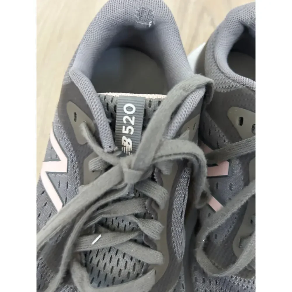 New Balance 520 Athletic Cross Training Lightweight Women's Shoes Size 8 Gray